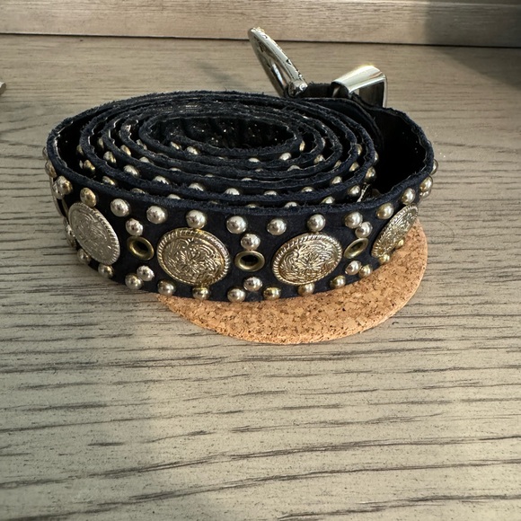 Vintage Sand Castle Belt - Picture 8 of 13